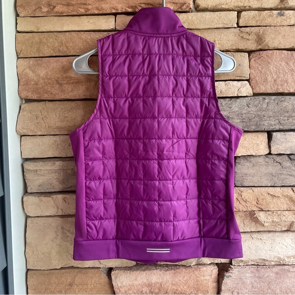 Nike purple fuchsia Therma-Fit Running Vest Medium NWT - Picture 6 of 11